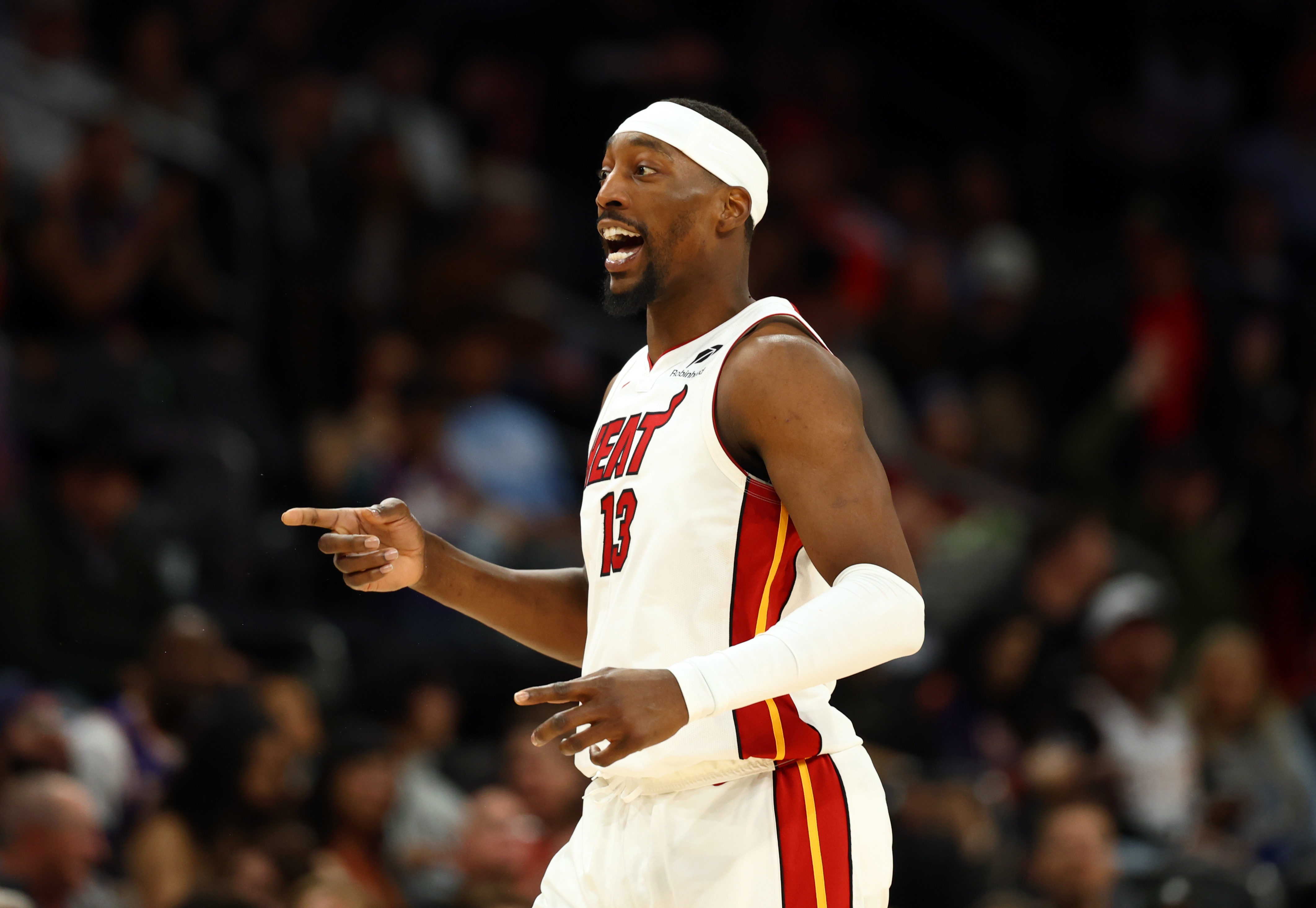 体育赛事直播-富保罗：你可以因热爱科比而感到难过 但不能贬低阿德巴约的成就