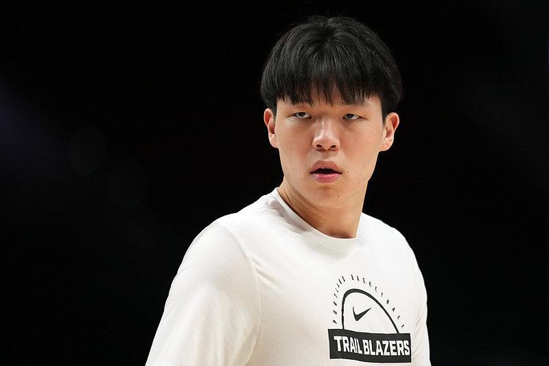 芒果体育-杨瀚森狂轰31分 创G联赛个人得分新高